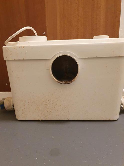 Vuilwaterafvoerpomp met vermaalfunctie erin, Witgoed en Apparatuur, Overige Witgoed en Apparatuur, Gebruikt, Ophalen