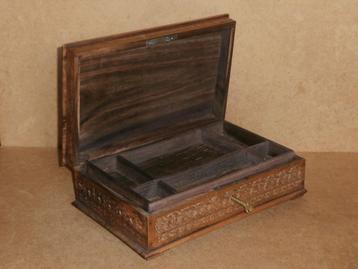 Indonesisch teak hout naaikistje sieradenkistje naaidoos oud beschikbaar voor biedingen
