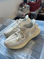Yeezy boost creme wit (39), Ophalen, Zo goed als nieuw, Wit