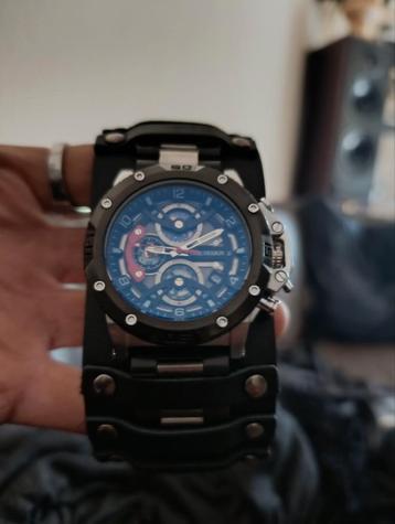 Mooie heren horloge . beschikbaar voor biedingen