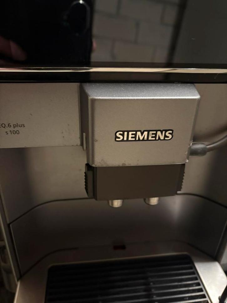 Siemens EQ.6 plus s100 Koffiemachine, Witgoed en Apparatuur, Koffiezetapparaten, Gebruikt, Koffiebonen, Koffiemachine, 10 kopjes of meer