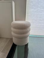 Teddy boucle poef beige, Huis en Inrichting, Ophalen, Zo goed als nieuw, Rond, Minder dan 50 cm