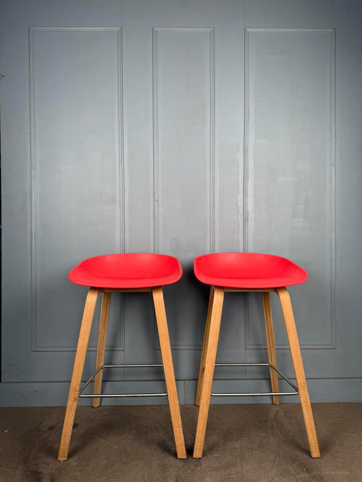 3 HAY About A Stool AAS32 65 cm zithoogte design barkrukken, Huis en Inrichting, Barkrukken, Zo goed als nieuw, 60 tot 90 cm, Hout