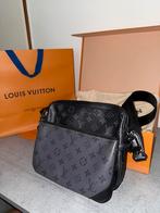 Louis Vuitton Trio Messenger Bag, Sieraden, Tassen en Uiterlijk, Tassen | Schoudertassen, Ophalen, Zo goed als nieuw, Zwart