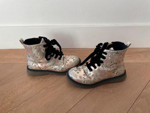 Schoenen veterboots Friboo goud bloemen meisje maat 33, Kinderen en Baby's, Kinderkleding | Schoenen en Sokken, Zo goed als nieuw