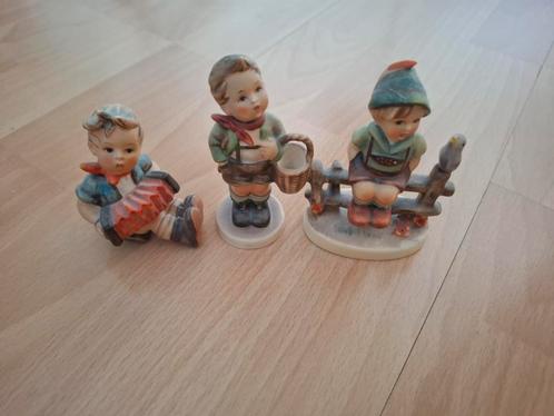 3 beeldjes M. J. Hummel, Verzamelen, Beelden en Beeldjes, Zo goed als nieuw, Hummel, Ophalen of Verzenden