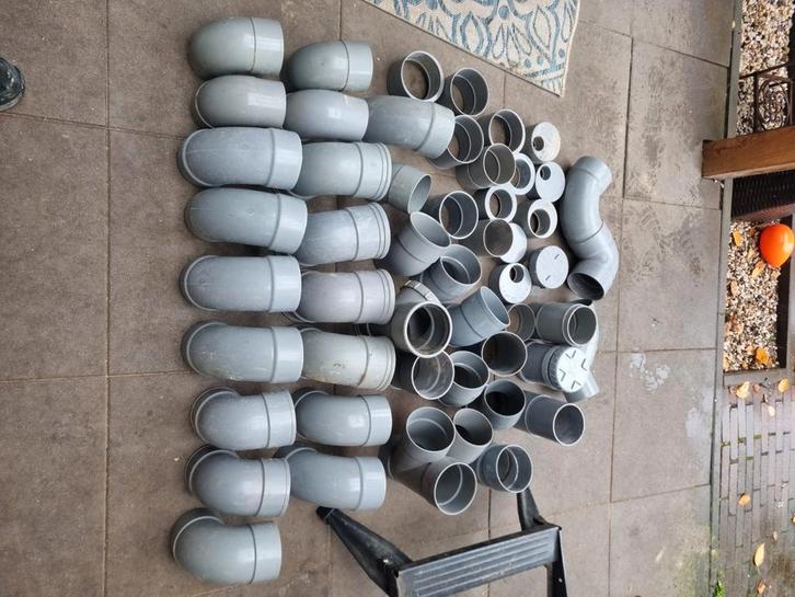 Partij PVC Bochten en Buizen, Doe-het-zelf en Verbouw, Buizen en Afvoer, Gebruikt, Bochten, Pvc, Minder dan 2 meter, 40 tot 60 mm
