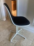 Eames La Fonda chair stoelVitra fiberglass zwart wit retro, Huis en Inrichting, Stoelen, Ophalen, Gebruikt, Stof, Wit