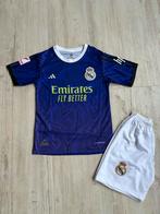 Nieuwe Real Madrid Voetbaltenue Maat 140, Jongen of Meisje, Nieuw, Ophalen of Verzenden, Maat 140