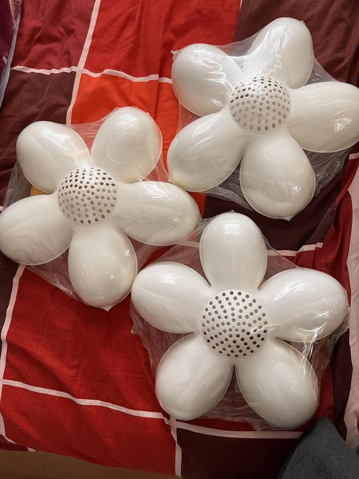 BLOEMENLAMPEN IKEA, set van 3, wandlamp of plafondlamp, Huis en Inrichting, Lampen | Wandlampen, Nieuw, Kunststof, Verzenden