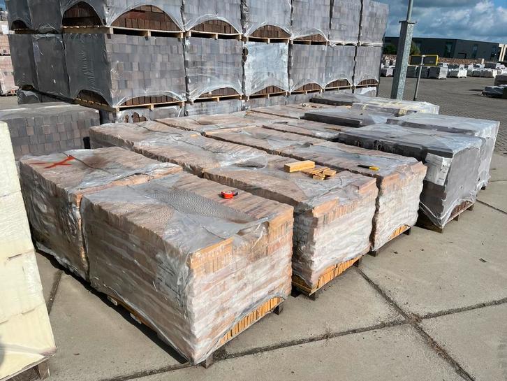 Baksteenstrippen steenstrips zand  20 euro per m2, Doe-het-zelf en Verbouw, Metselstenen, Zo goed als nieuw, Bakstenen, Ophalen