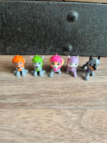 5x Paw Patrol Rescue Knights figuurtjes beschikbaar voor biedingen