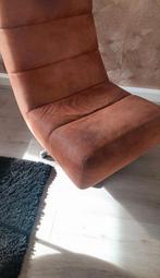 fauteuil stoel suède bruin met ijzeren poot., Huis en Inrichting, Ophalen, Gebruikt, 75 tot 100 cm, 50 tot 75 cm