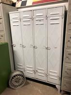 Stoere metalen lockerkast industrieel geklonken kast, Ophalen, Gebruikt