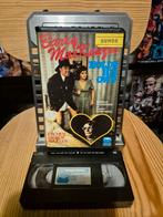 Barry McKenzie Holds His Own VHS, Ophalen of Verzenden