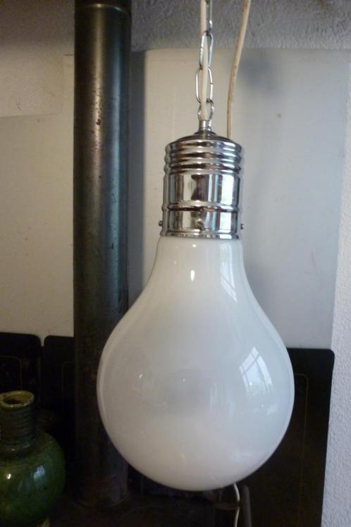 BULB LAMP,SIXTIES,ZEVENTIES,POP,HANGLAMP, Huis en Inrichting, Lampen | Hanglampen, Gebruikt, 50 tot 75 cm, Glas, Metaal, Ophalen of Verzenden