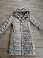 Rino & Pelle lange zandkleurige winterjas maat 36, Kleding | Dames, Beige, Ophalen of Verzenden, Zo goed als nieuw, Maat 36 (S)