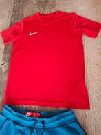 Nike rood sport shirt maat 158 164, Kinderen en Baby's, Kinderkleding | Maat 164, Ophalen of Verzenden, Zo goed als nieuw, Sport- of Zwemkleding