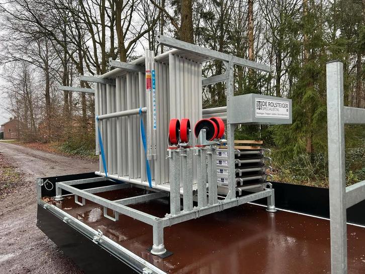Steigerbalk 250 + Rolsteiger 135x250x8,2m + voorloopleuning, Doe-het-zelf en Verbouw, Steigers, Nieuw, Overige typen, 5 meter of hoger