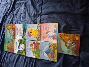 8 pixi boekjes  beschikbaar voor biedingen
