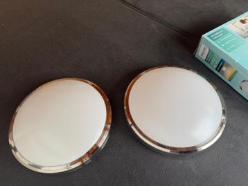 LED plafonniere - twee stuks beschikbaar voor biedingen