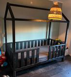 Huisvormig kinderbed 90x200, Ophalen, 85 tot 100 cm, Gebruikt, Lattenbodem