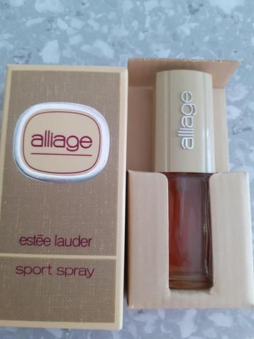 parfumminiatuur met doosje alliage estee lauder sport spray beschikbaar voor biedingen