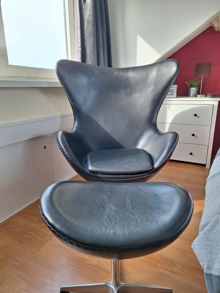 Egg chair set met voetenbank - uitstekende staat, 75 tot 100 cm, Ophalen of Verzenden, Zo goed als nieuw, 75 tot 100 cm