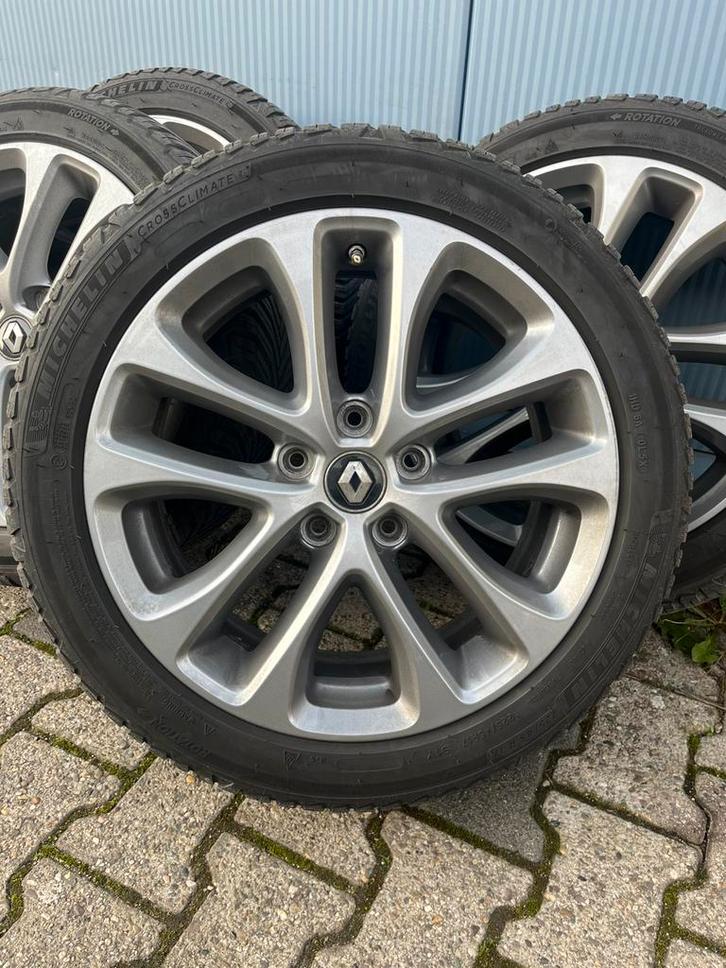 17” Originele Renault Megane velgen + Allseasonbanden, Auto-onderdelen, Banden en Velgen, Banden en Velgen, All Season, 17 inch