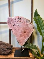 Roze amethist op voet chalcedoon, Ophalen of Verzenden, Mineraal