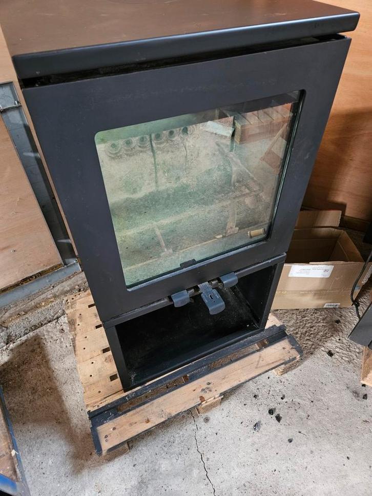 CHARLTON & JENRICK PUREVISION LPV5 DEPOT houtkachel 3 zijdig, Huis en Inrichting, Kachels, Zo goed als nieuw, Vrijstaand, Houtkachel