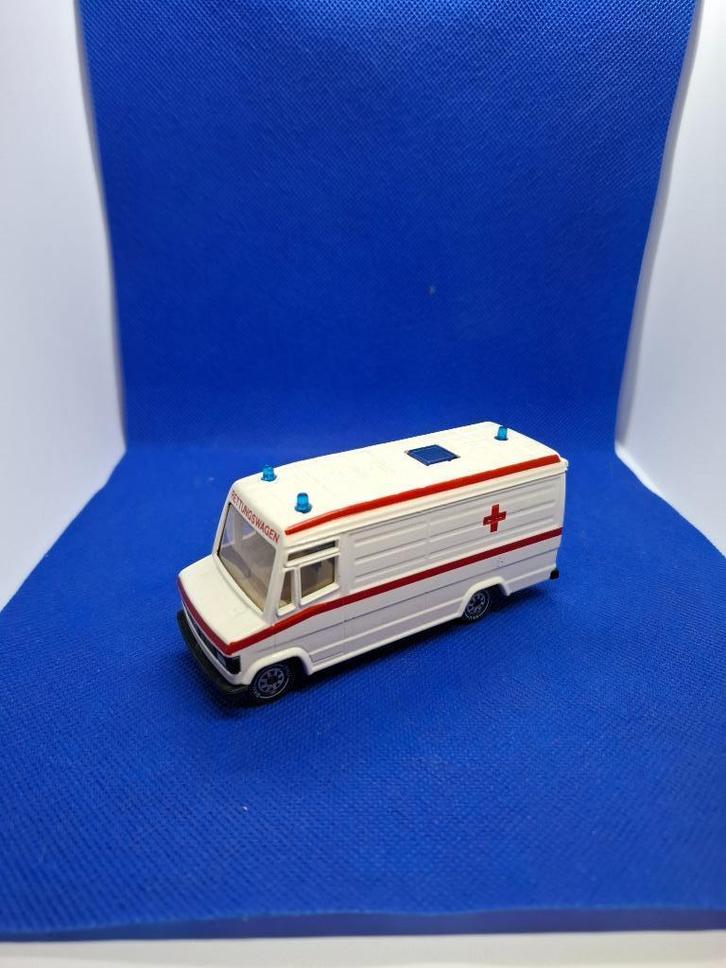 Siku 1920 Ambulance, Hobby en Vrije tijd, Modelauto's | Overige schalen, Nieuw, Auto, Ophalen of Verzenden