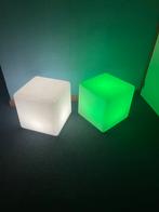 Set van 2 LED Cube Krukjes / Tafeltjes, Ophalen, Kunststof, Twee, Wit