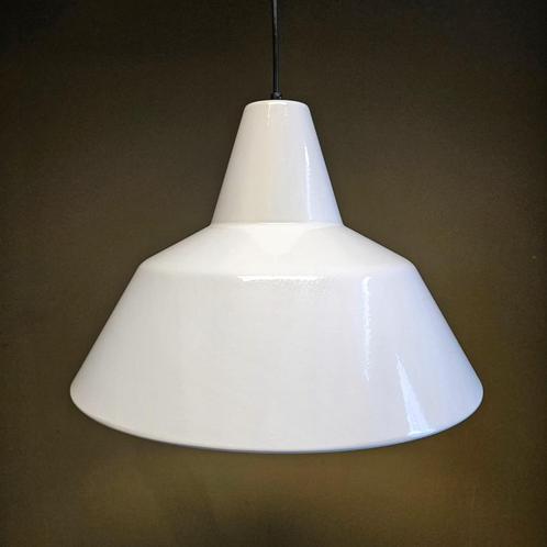 Louis Poulsen Hanglamp 19540 Vintage Deens design Wit, Huis en Inrichting, Lampen | Hanglampen, Zo goed als nieuw, Minder dan 50 cm