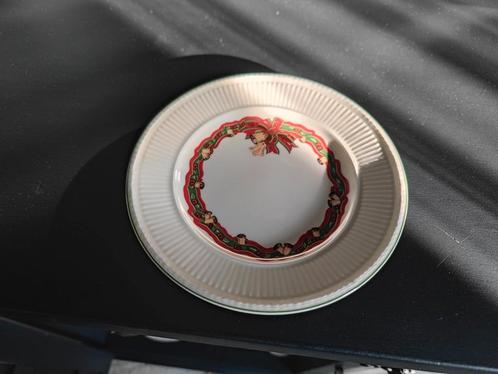 Wedgwood Christmas Time gebaksbordjes - de laatste 4, Huis en Inrichting, Keuken | Servies, Zo goed als nieuw, Bord(en), Wedgwood