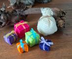 Pakjes en zak van Sinterklaas !!, Hobby en Vrije tijd, Vilt, Ophalen of Verzenden, Nieuw, Figuurtje(s)