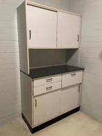 Vintage Formica kast, Ophalen, Met deur(en), 50 tot 100 cm, Zo goed als nieuw