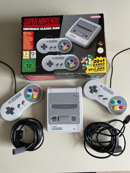 Super Nintendo (SNES) Classic Mini Console, Spelcomputers en Games, Spelcomputers | Nintendo Super NES, Zo goed als nieuw, Met 2 controllers