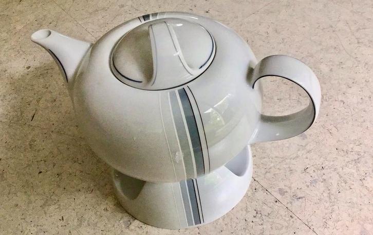 Collection “Ville d’Orange”. Theepot plus waxinelichthouder., Huis en Inrichting, Keuken | Servies, Zo goed als nieuw, Overige typen