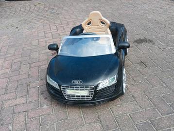 Accu auto voor kinderen  beschikbaar voor biedingen