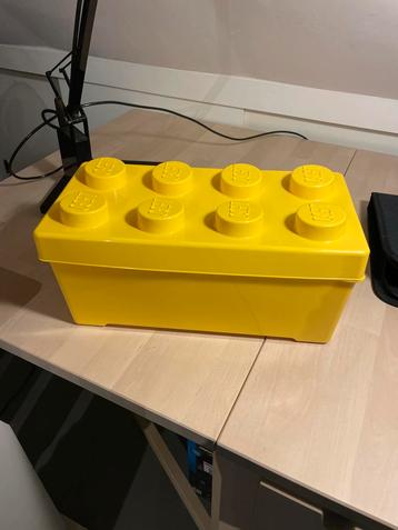 Lego Opbergdoos Geel beschikbaar voor biedingen
