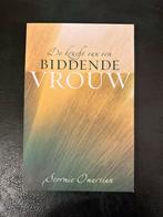 De Kracht van een Biddende Vrouw - Stormie Omartian, Ophalen of Verzenden, Gelezen, Christendom | Katholiek