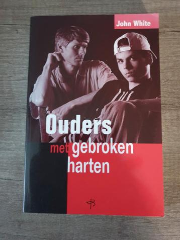 Ouders met gebroken harten - John White beschikbaar voor biedingen