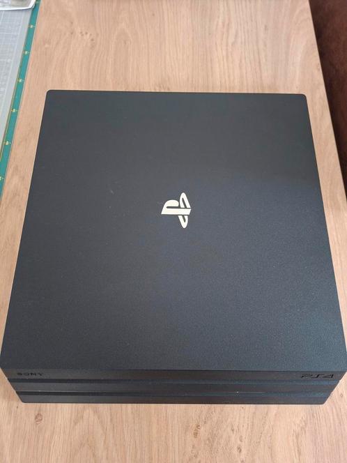 Zeer Nette PlayStation 4 Pro voorzien van 1Tb  SSD, Spelcomputers en Games, Spelcomputers | Sony PlayStation 4, Zo goed als nieuw