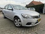 Kia cee'd 1.4 CVVT X-TRA AIRCO/CRUISE/TREKHAAK (bj 2011), Auto's, Kia, Voorwielaandrijving, Euro 5, Stof, Gebruikt