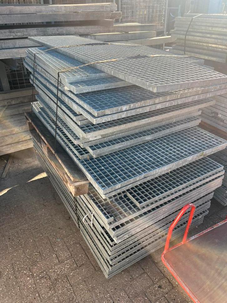 Looproosters 99x180x3 €20 pm2, Doe-het-zelf en Verbouw, Metalen, Zo goed als nieuw, Ophalen
