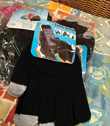 Nieuwe Touchscreen Handschoenen per stuk beschikbaar voor biedingen