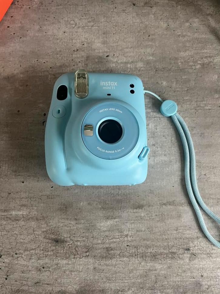 Instax mini 11 sky-blue, Audio, Tv en Foto, Fotocamera's Analoog, Zo goed als nieuw, Polaroid, Fuji, Ophalen of Verzenden