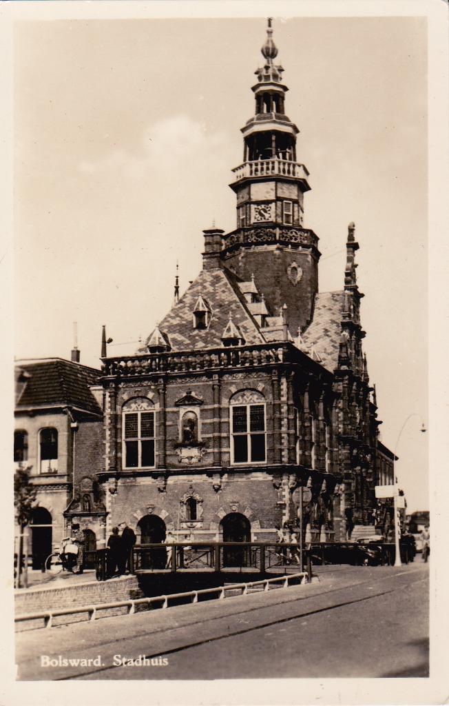 00676 Bolsward - Stadhuis - gel. 1950, Verzamelen, Ansichtkaarten | Nederland, Gelopen, Friesland, 1940 tot 1960, Verzenden
