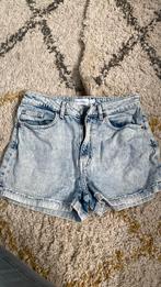 Jeans short Melting Stockholm xs, Kleding | Dames, Spijkerbroeken en Jeans, Blauw, Ophalen of Verzenden, W27 (confectie 34) of kleiner